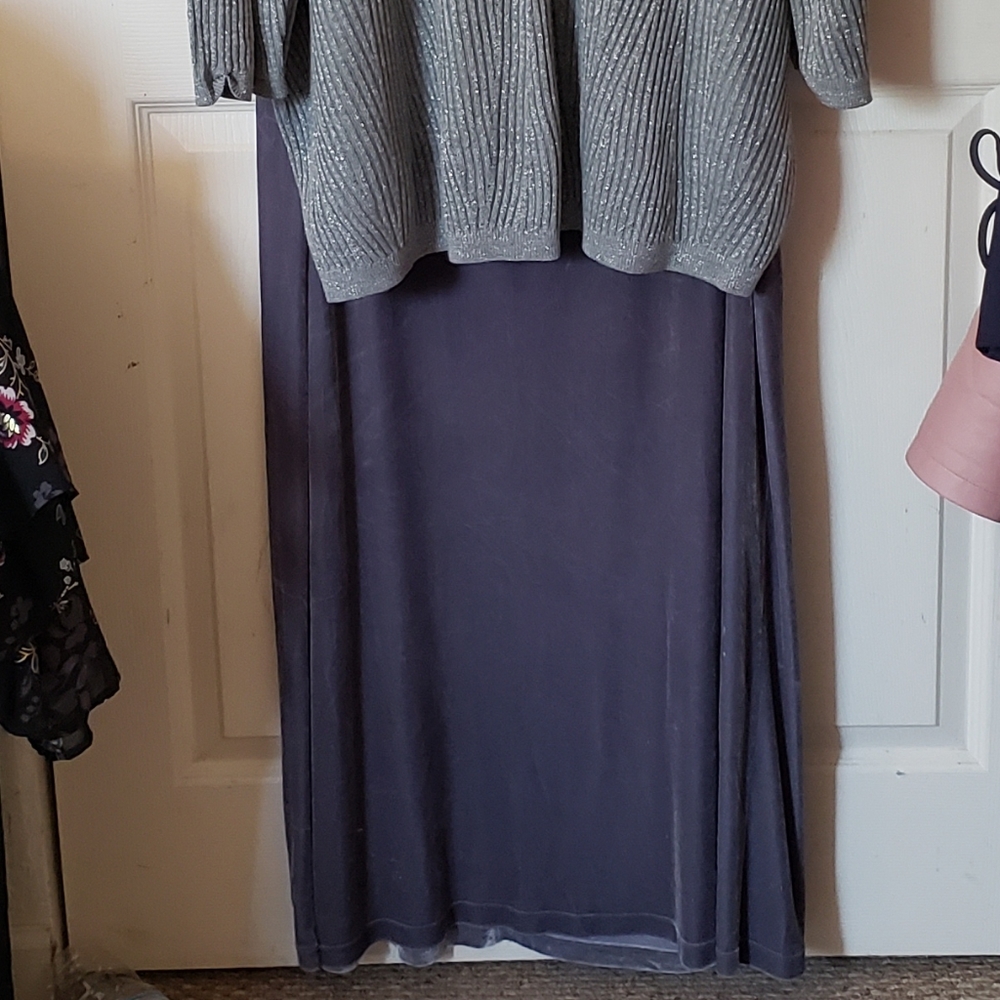 💋 silvery grey velvet skirt